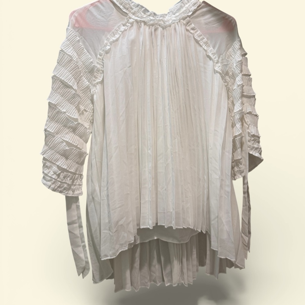 Elegant White Pleated Women's Blouse